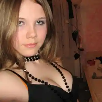 Moniamonia - escort GórowoIławeckie